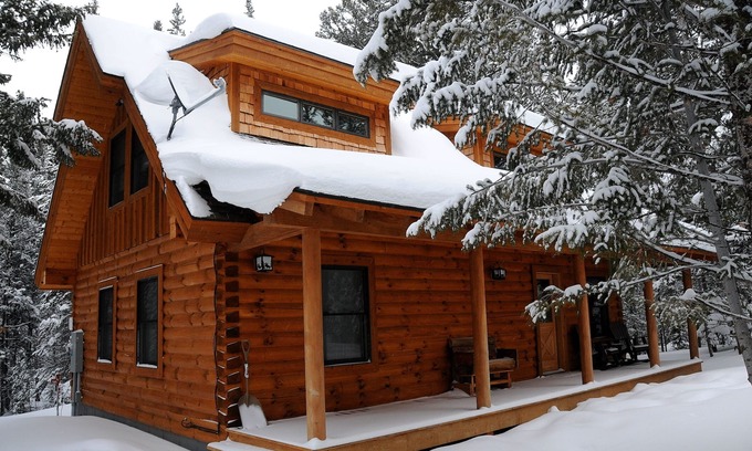 Lazy Acres House | Lazy Moose Lodge - Very popular, Highly Rated Lodge, and Minutes to the Park!