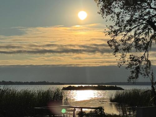 Leesburg Apartment | Lazy Oaks Resort Cottages