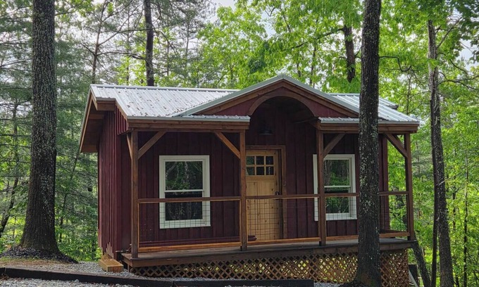 Robbinsville House | Lazy T Cabins - Glacier