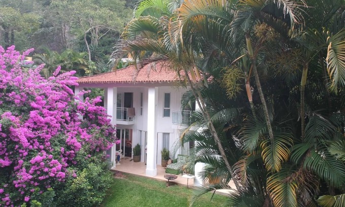 Araras House | LB - SE03 House Vale do Bonsucesso Vacation Rental