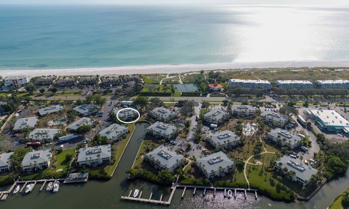 Whitney Beach House | LBK Whitney Beach Retreat 1