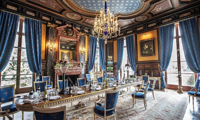 La Ferte-Frenel Hotel | Le Château des Rêves