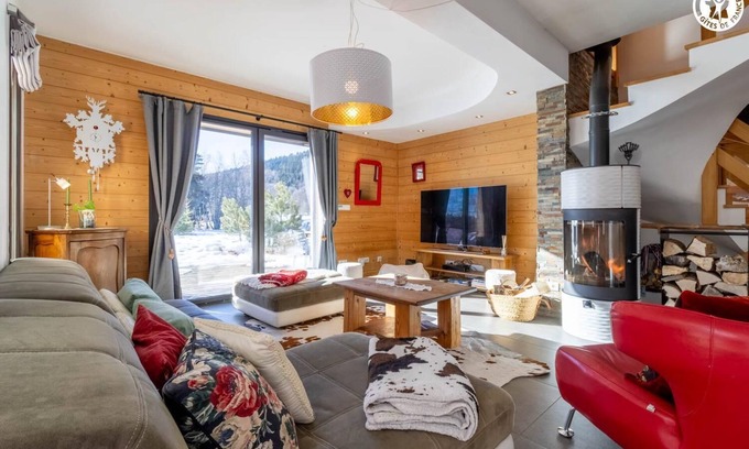 La Feclaz House | LE CHALET DU LYS - LA FECLAZ LES DESERTS