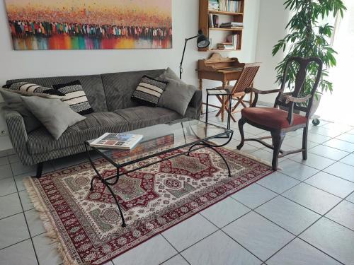 Volgelsheim Apartment | Le jardin d'Horace o Im Garten von Horaz