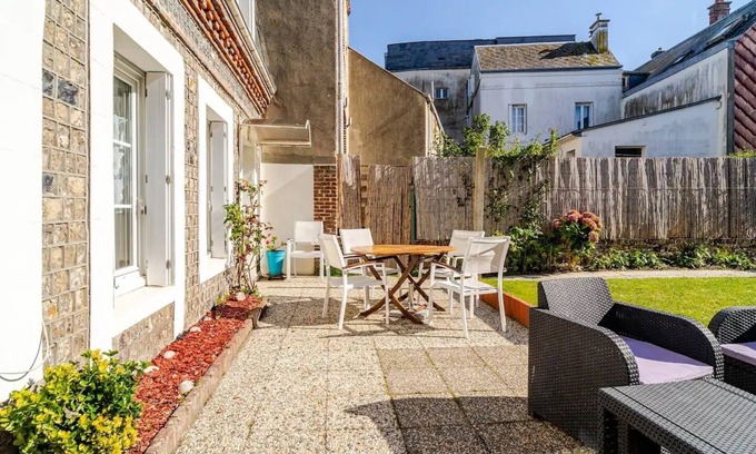 Etretat House | "Le petit Bijou" Charming 3-bedroom house in enchanting Étretat with WiFi