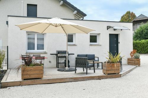 Coise-Saint-Jean-Pied-Gauthier Apartment | Le Relai Du Val -Wifi Terrasse