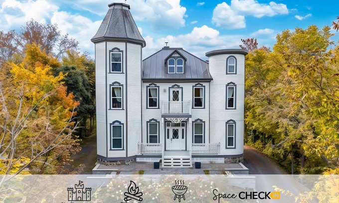 Desjardins Apartment | Le Roméo | Exceptional environment | BBQ & Office |