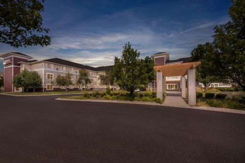 Buena Hotel | Ledgestone Suites Hotel Yakima
