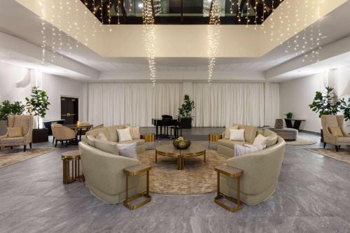 Green Bay Hotel | Legacy Hotel, Trademark Collection by Wyndham