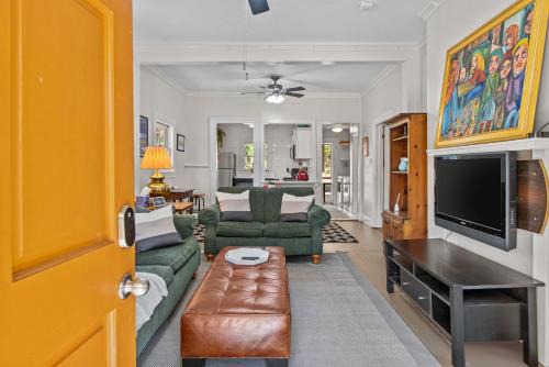 Athens House | Lenoir Cottage