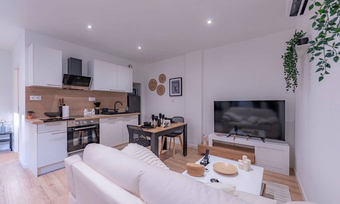 La Cote-Saint-Andre Apartment | Les Beaux Rêves - A 1h de Lyon