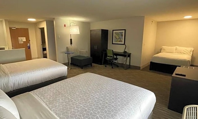 Las Vegas Apartment | Less than a minutes’ drive from Interstate 25, this Las Vegas .