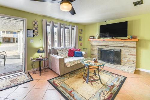 Colington House | Less Than half Mi to Beach Access and Pier OBX Getaway