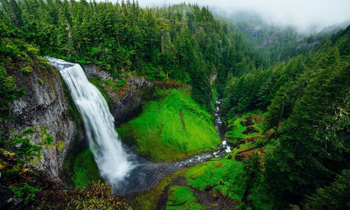 Fairvilla House | Let the beautiful design and attentive staff greet you !