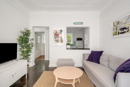 Manly Apartment | Level Access, 2 Mins Walk to Corso, Wharf, Harbour
