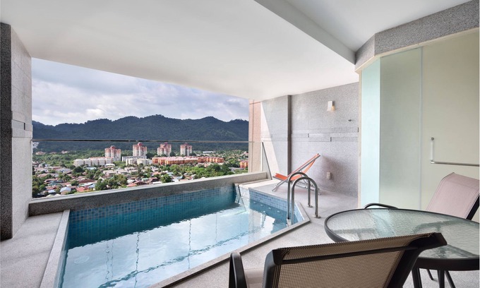 Bayan Lepas Hotel | Lexis Suites Penang