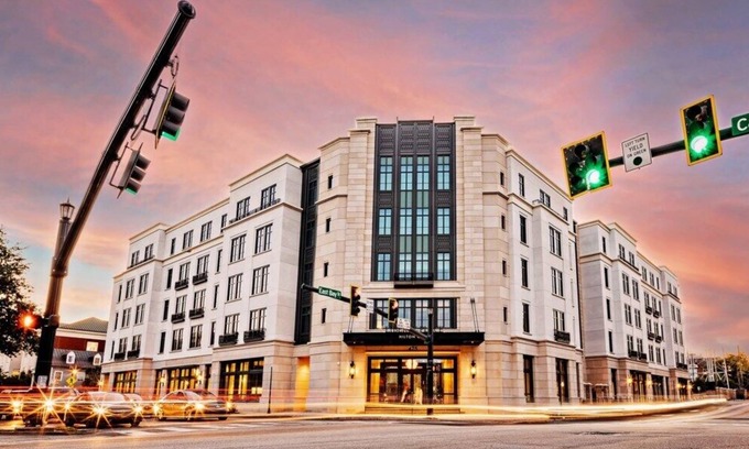 Ansonborough Condo | Liberty Place Charleston, a Hilton Club - 2 Bedroom Plus