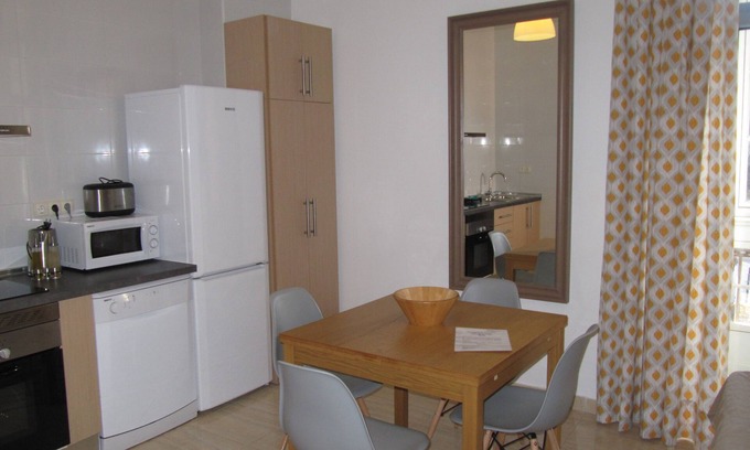 Ensanche Centro Apartment | Life Apartments Alameda Colon