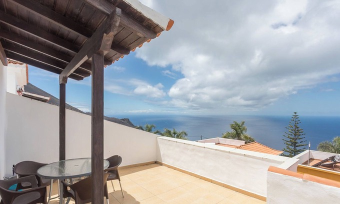 Los Quemados Apartment | Lightbooking Colon II Fuencaliente vistas al mar 7