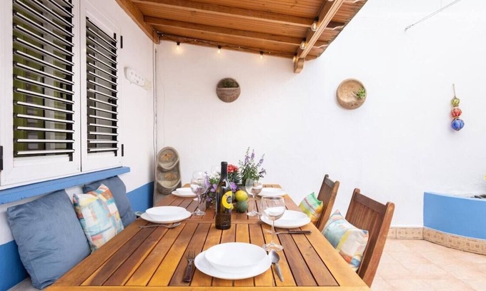 Punta del Hidalgo House | Lightbooking Sea Breezes Tenerife