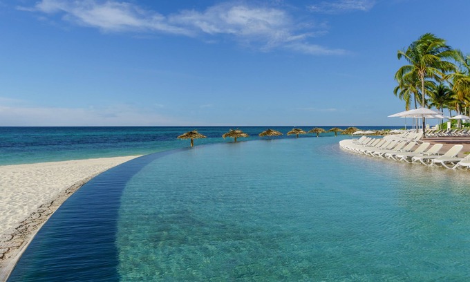 Williams Town Resort | Lighthouse Pointe at Grand Lucayan - All Inclusive