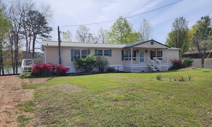 Crane Hill House | Lighthouse View - Lakeside Retreat Smith Lake Alabama