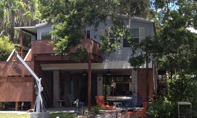 Weeki Wachee Gardens House | "Like a Tree House" Overlooking the Water