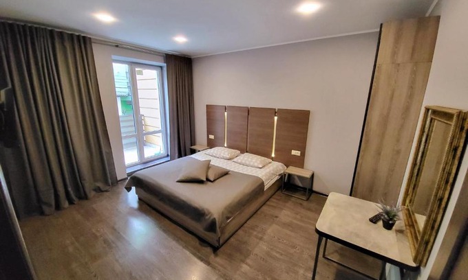 Kosuv Stary Apartment | Like Home on Zaliznychna 3