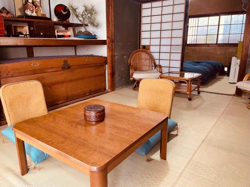 Hirakata Apartment | like living in a traditional Japanese house, Accessible! one group per day!