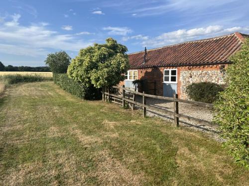 Irstead House | Lilac Barn