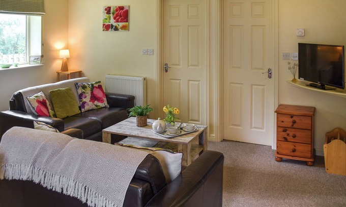 Nassington Cottage | Lily Pad 4 - UK43910