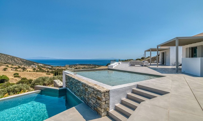 Paros Villa | Lily Rock Villa