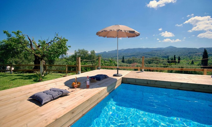 Termenades House | Limoncello, lovely family house, WiFi, close to amenities
