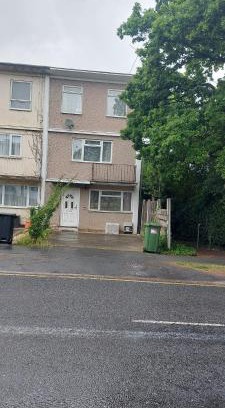 Basildon Apartment | Linda 5BR House Of Basildon