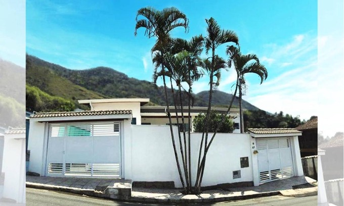 Sao Francisco House | Linda Casa no Litoral Norte à 1 minuto da praia e próxima à IlhaBela