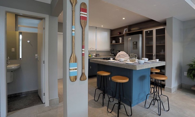 Ponta da Praia House | Lindo Sobrado