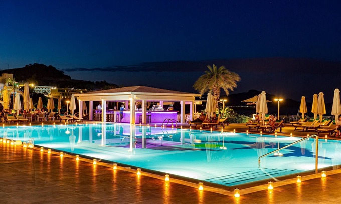 Vlicha Hotel | Lindos Bay Suites