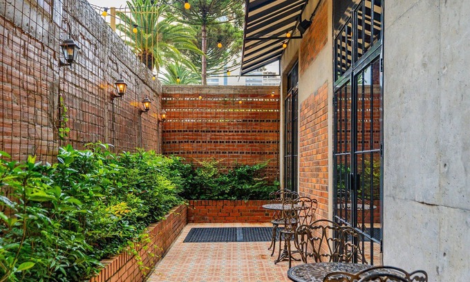 Matriz Apartment | Linked Batel by Xtay