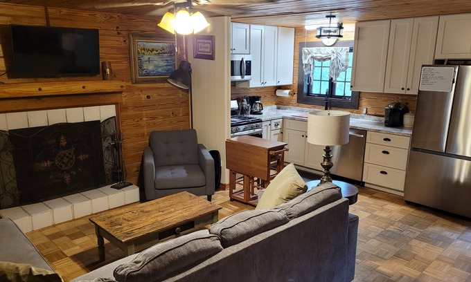 Elberta Cabin | Little Cabin in the Woods - Rustic Charm & Convenience to the Beach!