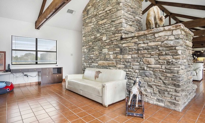 Utopia Cabin | Little Montana Ranch House