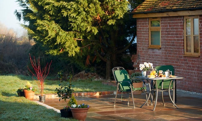 Bodenham House | Little Owls Barn is a single storey converted barn nestled among apple orchards