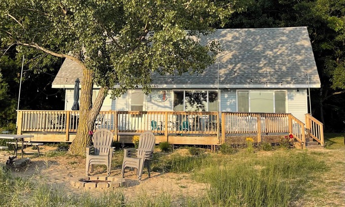 Mears Cottage | Little Sable Point Lighthouse Beach Cottage Pet Friendly