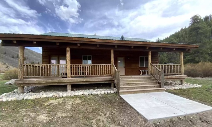 Corral Cabin | Little Smoky Cabin Retreat