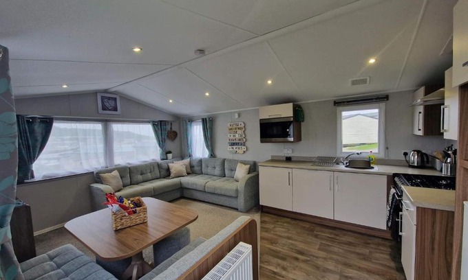 Weymouth Ski Chalet | Littlesea Reeds holiday home