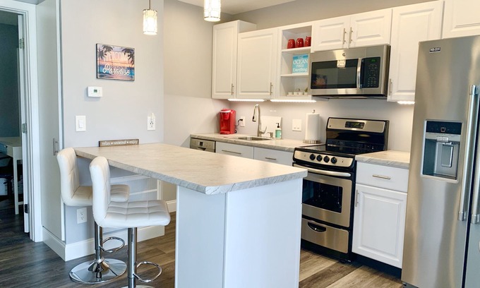 St. Pete Beach Cottage | Live Like a Local :) 2 BLOCKS TO THE BEACH