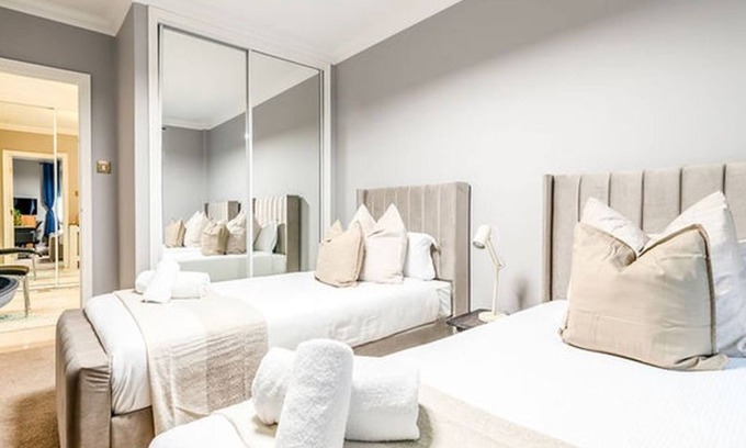 Brondesbury Apartment | LiveStay 2BR/2BA Pool, Sauna & Gym/Kilburn, Brent