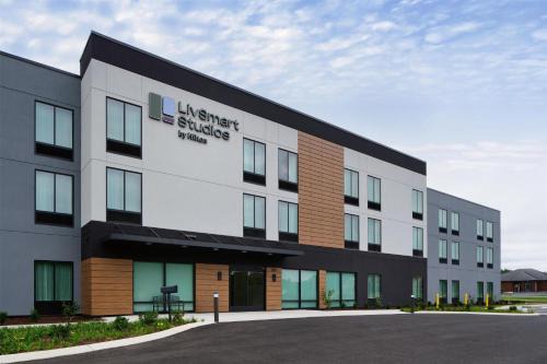 Tullahoma Hotel | LivSmart Studios By Hilton Tullahoma