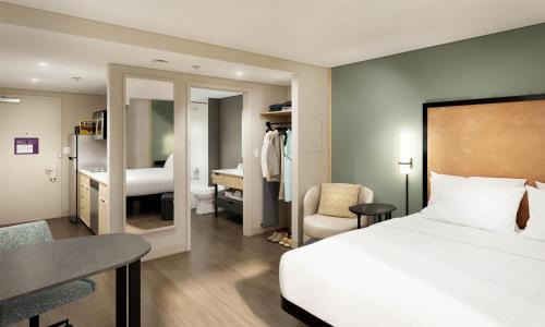 Kokomo Hotel | LivSmart Studios By Hilton Kokomo