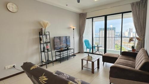 Tanjung Tokong Apartment | LM HomeyC 3BR Family Suite for 4-14 Pax with Nexflix & Coway Water Purifier