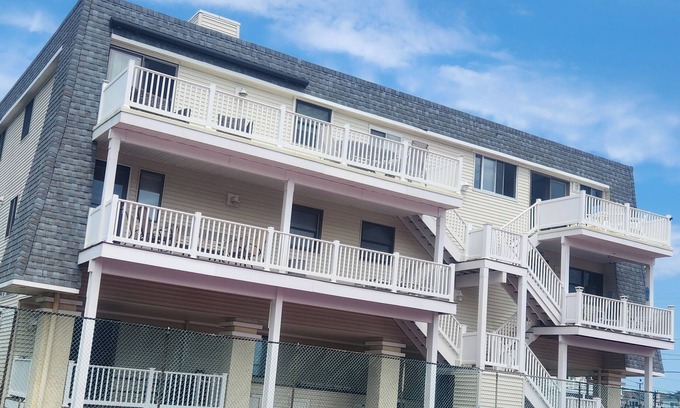 Sea Isle City Condo | Located convenient to restaurants, shopping, promenade and beach
